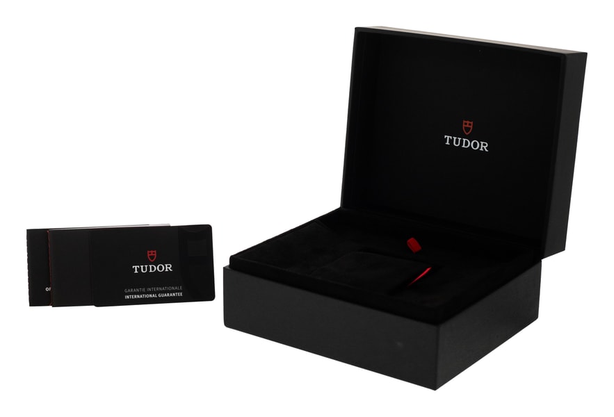 Tudor Black Bay 39 M79660-0001